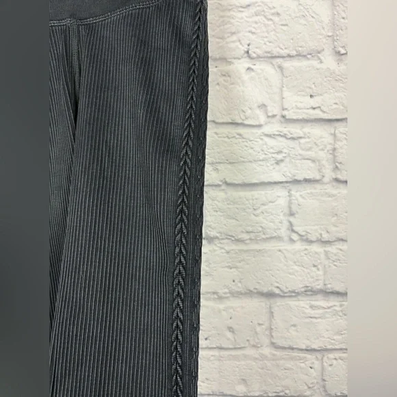 NWT OFFLINE By Aerie Big Chill Seamless Legging size S - Picture 5 of 10